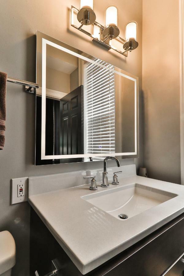 Luxury Apt W/ Spectrum Mood Lighting - Historic Cherokee Street Antique Row Maryland Heights Zewnętrze zdjęcie