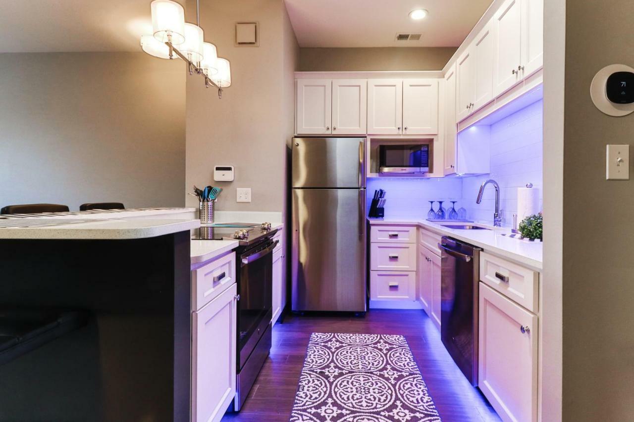 Luxury Apt W/ Spectrum Mood Lighting - Historic Cherokee Street Antique Row Maryland Heights Zewnętrze zdjęcie